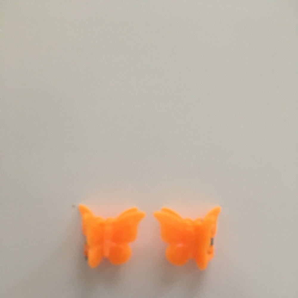 Butterfly hair clips